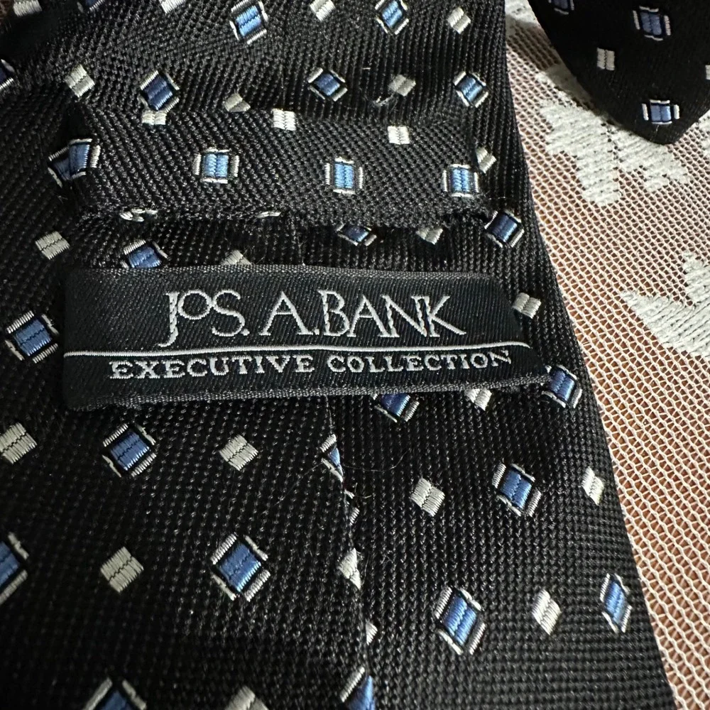 Jos. A. Bank Necktie Mens OS Black Blue Silver Geometric Silk Executive